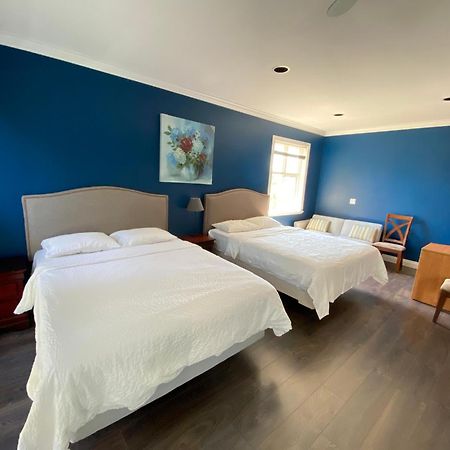 Vancouver Airport Blueberry Manor 列治文 外观 照片